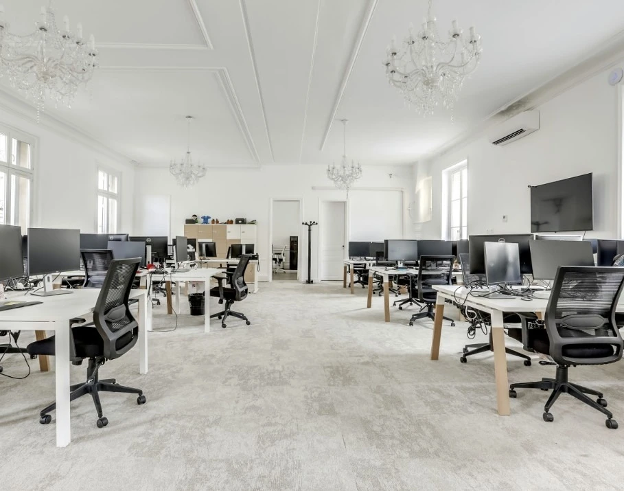 Location Plateau à Paris 11e Arrondissement