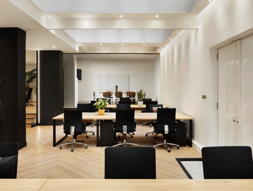 Location Plateau à Paris 16e Arrondissement