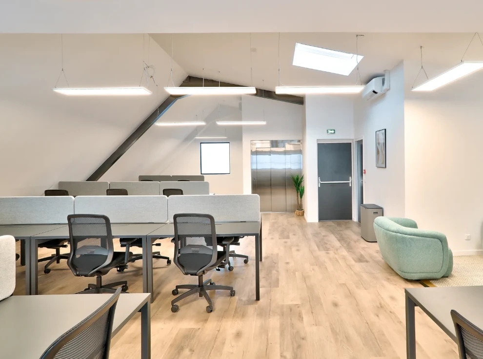 Location Plateau à Paris 17e Arrondissement