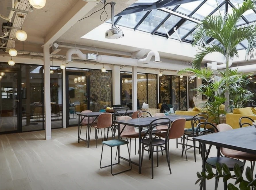 Location Plateau à Paris 18e Arrondissement