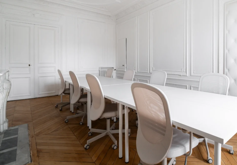 Location Plateau à Paris 8e Arrondissement