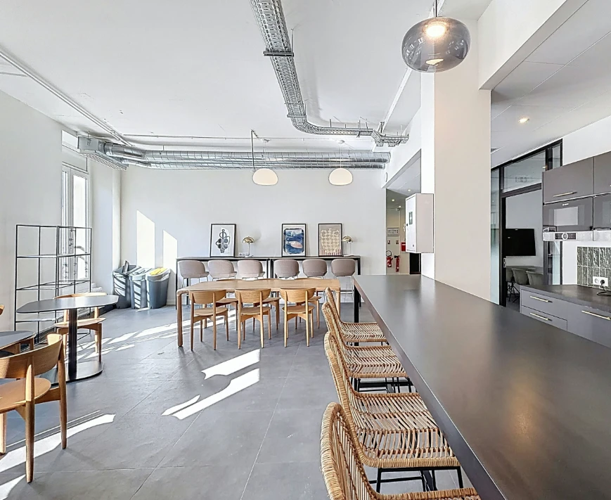 Location bureau à partager à Paris 9e Arrondissement