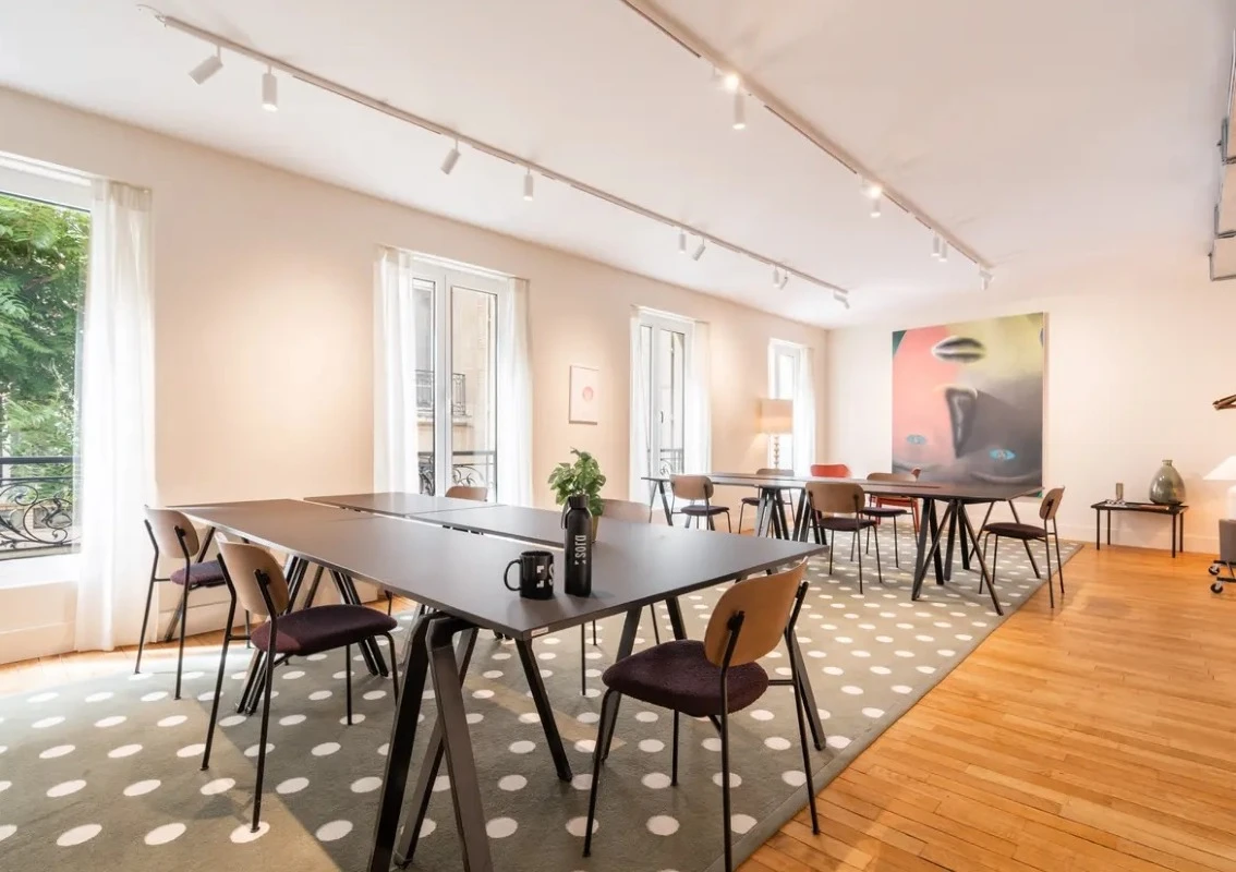 Location bureau à partager à Paris 9e Arrondissement