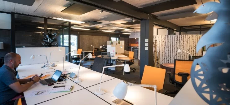 Location open space à Poisy