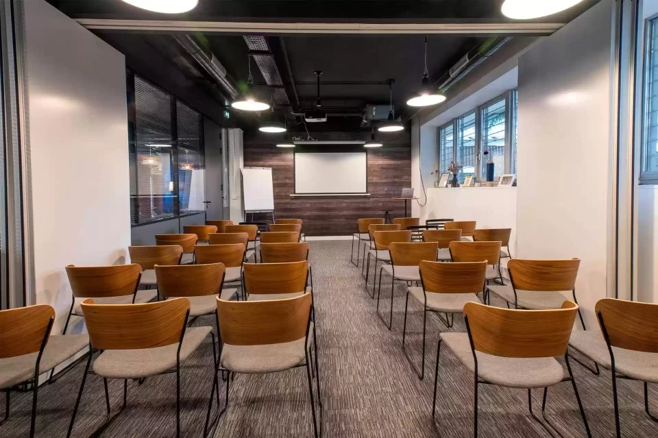 Bureau fermé  idéal pour votre activité professionnelle à Clichy