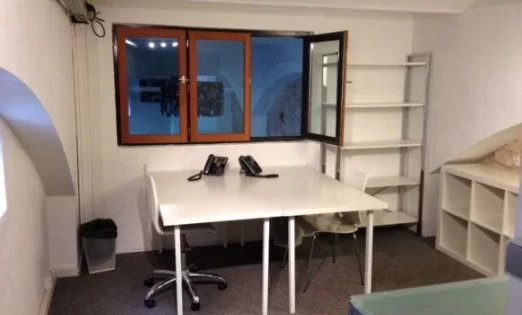 Bureau fermé  idéal pour votre activité professionnelle à Clichy