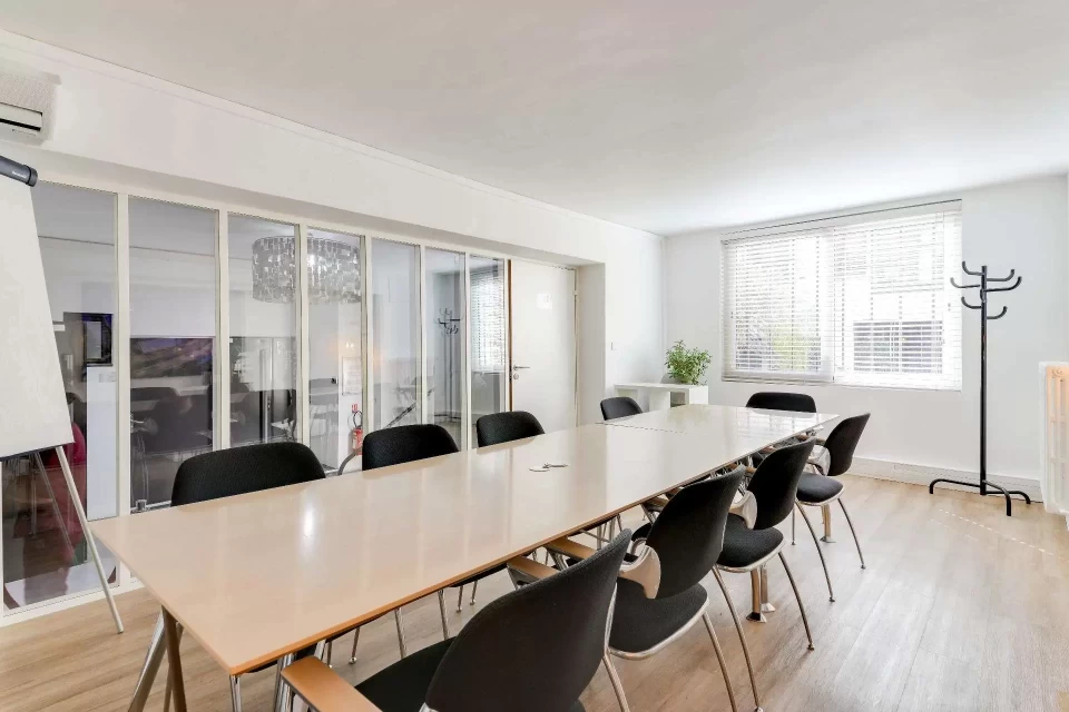 Bureau fermé  idéal pour votre activité professionnelle à Clichy