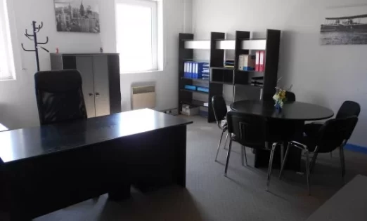 Bureau fermé  idéal pour votre activité professionnelle à Grenoble