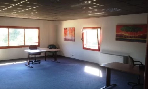 Bureau fermé  idéal pour votre activité professionnelle à Meyreuil