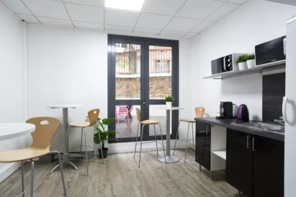 Bureau fermé  idéal pour votre activité professionnelle à Paris