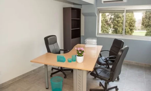 Bureau fermé  idéal pour votre activité professionnelle à Salon-de-Provence