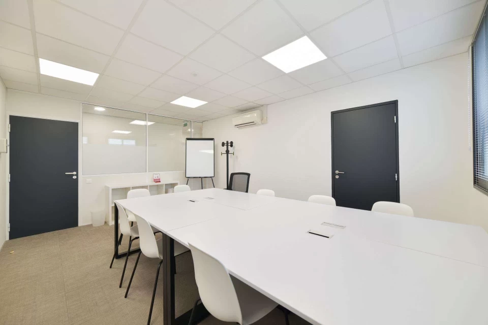 Bureau fermé  idéal pour votre activité professionnelle à Chassieu