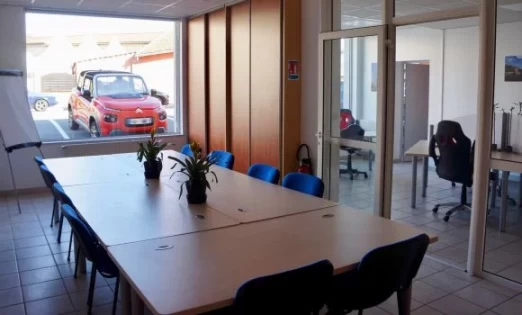 Salle de réunion  idéal pour votre activité professionnelle à Saint-André-de-Corcy