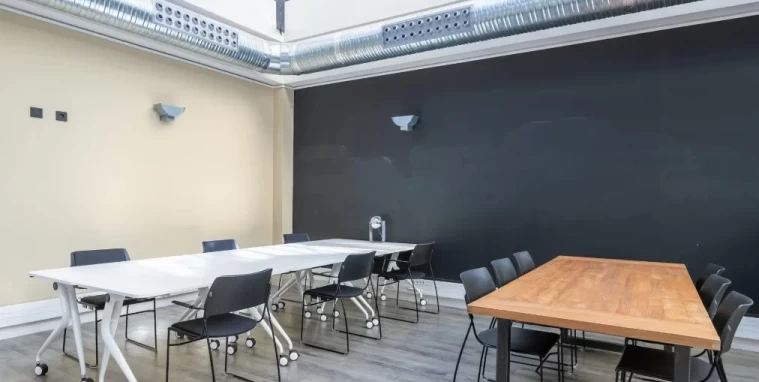 Plateau privé  idéal pour votre activité professionnelle à Paris 11e Arrondissement