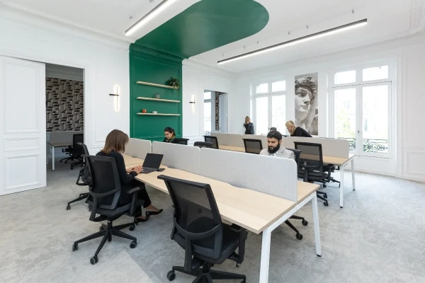 Plateau privé  idéal pour votre activité professionnelle à Paris 8e Arrondissement