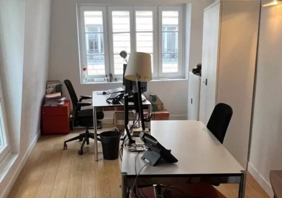 Bureau fermé  idéal pour votre activité professionnelle à Paris