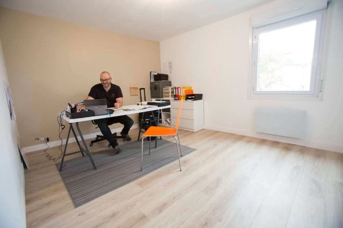 Bureau fermé  idéal pour votre activité professionnelle à Abbaretz