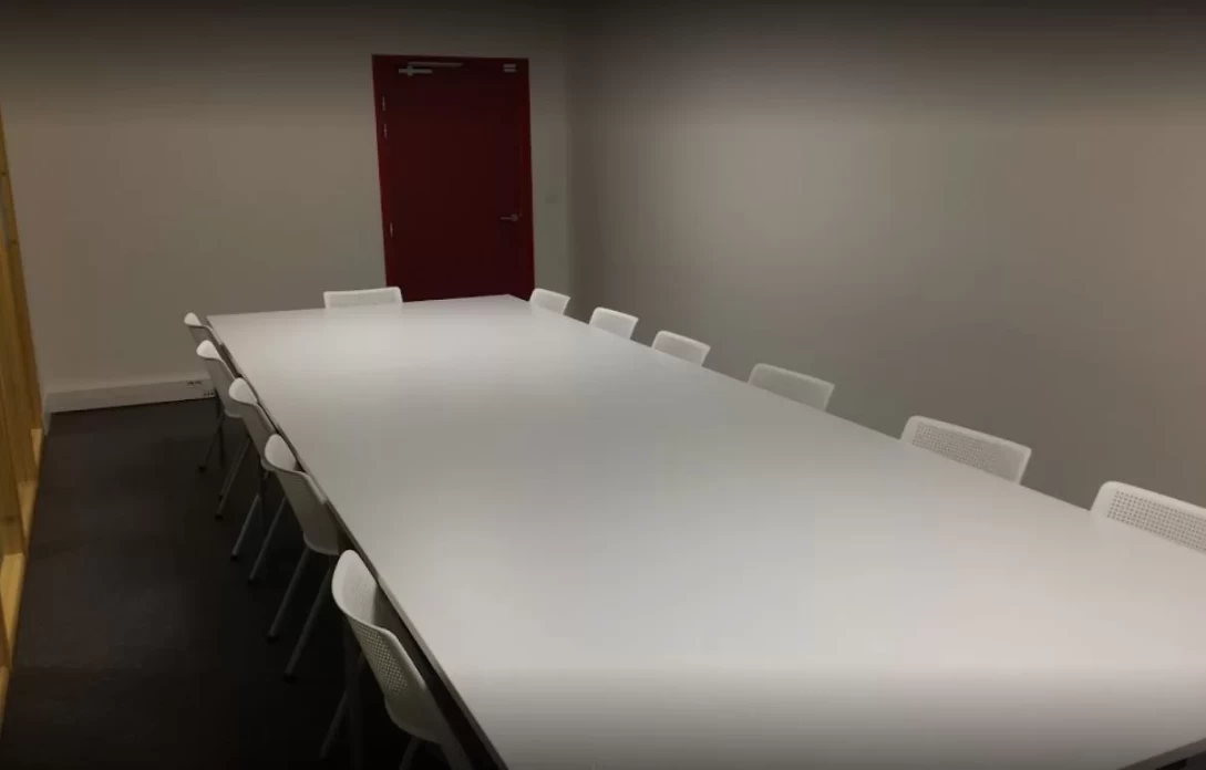 Bureau fermé  idéal pour votre activité professionnelle à Alixan