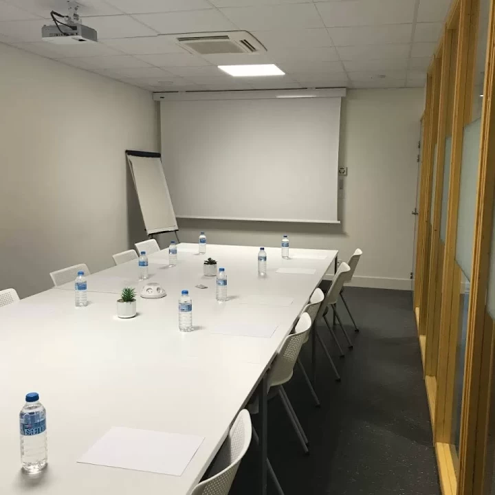Bureau fermé  idéal pour votre activité professionnelle à Alixan