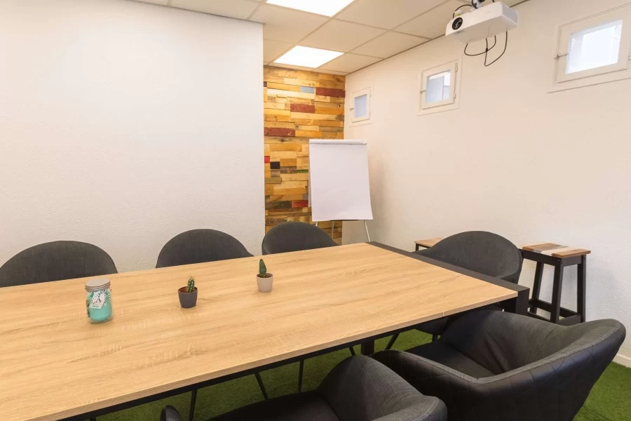 Salle de réunion  idéal pour votre activité professionnelle à Annecy