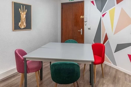 Salle de réunion  idéal pour votre activité professionnelle à Annecy