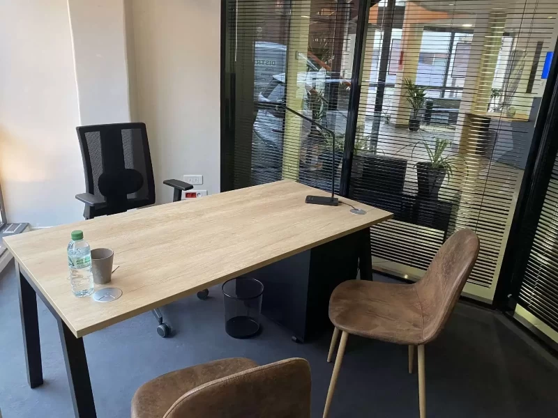 Bureau fermé  idéal pour votre activité professionnelle à Arques-la-Bataille