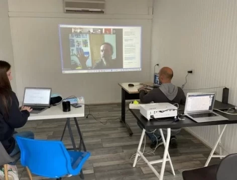 Salle de réunion  idéal pour votre activité professionnelle à Arudy