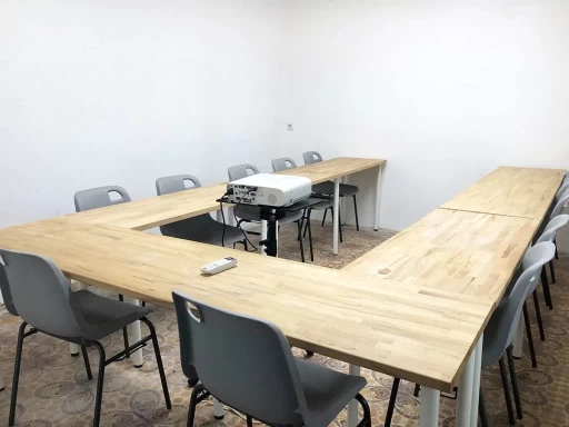 Salle de réunion  idéal pour votre activité professionnelle à Avèze