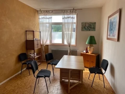 Salle de réunion  idéal pour votre activité professionnelle à Bagnères-de-Bigorre
