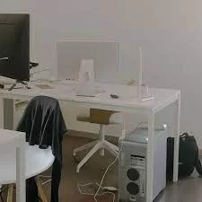 Bureau fermé  idéal pour votre activité professionnelle à Bardos