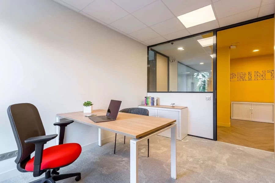 Bureau fermé  idéal pour votre activité professionnelle à Belleville-en-Beaujolais
