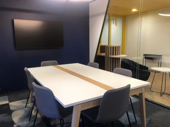Bureau fermé  idéal pour votre activité professionnelle à Belleville-en-Beaujolais