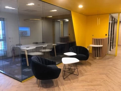 Bureau fermé  idéal pour votre activité professionnelle à Belleville-en-Beaujolais