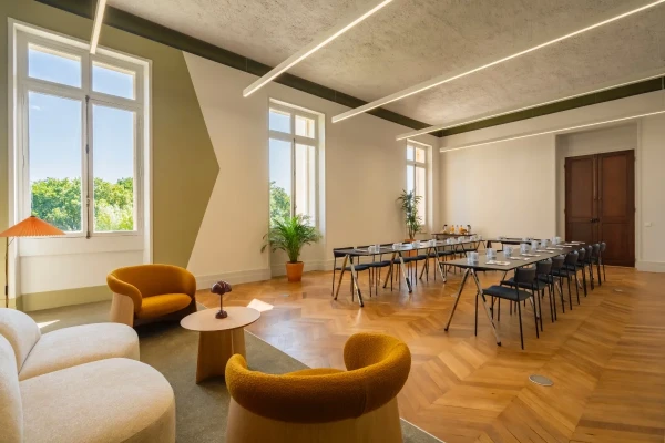 Salle de réunion  idéal pour votre activité professionnelle à Biarritz