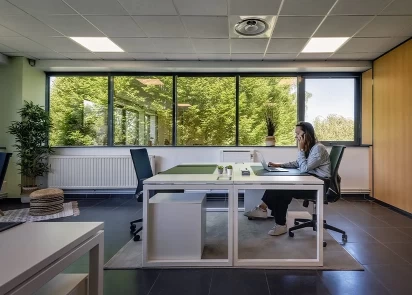 Bureau fermé  idéal pour votre activité professionnelle à Bois-Grenier