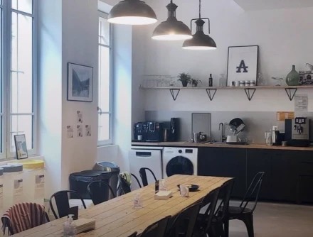 Bureau fermé  idéal pour votre activité professionnelle à Bordeaux