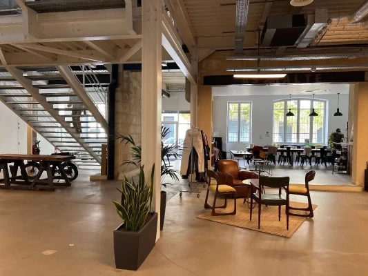 Bureau fermé  idéal pour votre activité professionnelle à Bordeaux