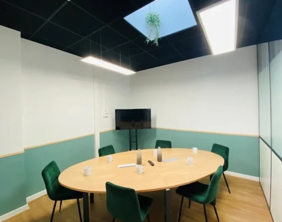 Bureau fermé  idéal pour votre activité professionnelle à Bordeaux