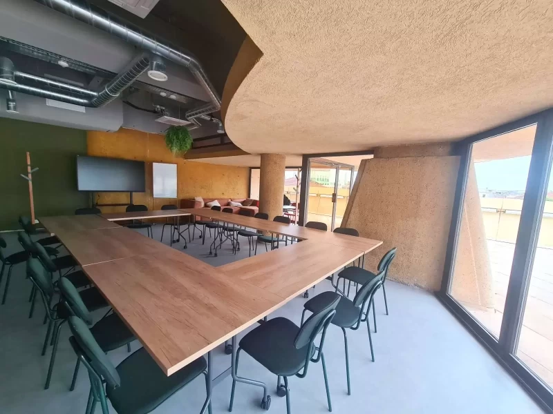 Salle de réunion  idéal pour votre activité professionnelle à Bordeaux
