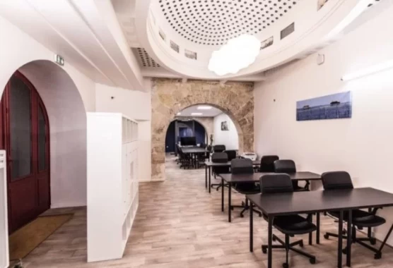 Bureau fermé  idéal pour votre activité professionnelle à Bordeaux