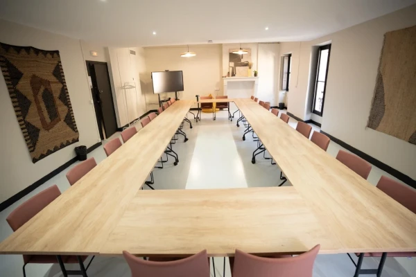Salle de réunion  idéal pour votre activité professionnelle à Bordeaux