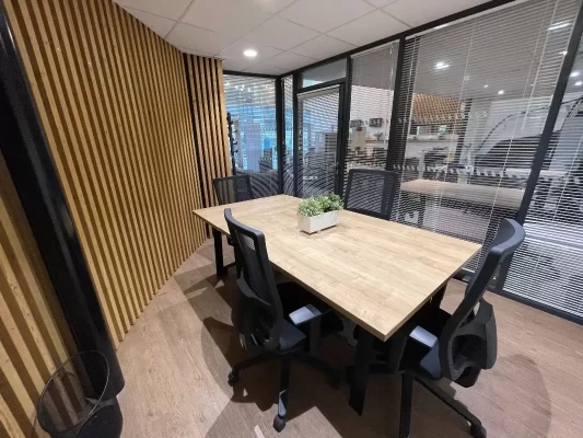 Bureau fermé  idéal pour votre activité professionnelle à Bordeaux