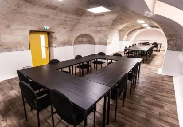 Salle de réunion  idéal pour votre activité professionnelle à Bordeaux