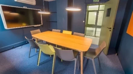 Salle de réunion  idéal pour votre activité professionnelle à Bordeaux