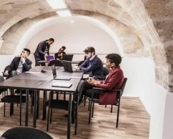 Bureau fermé  idéal pour votre activité professionnelle à Bordeaux