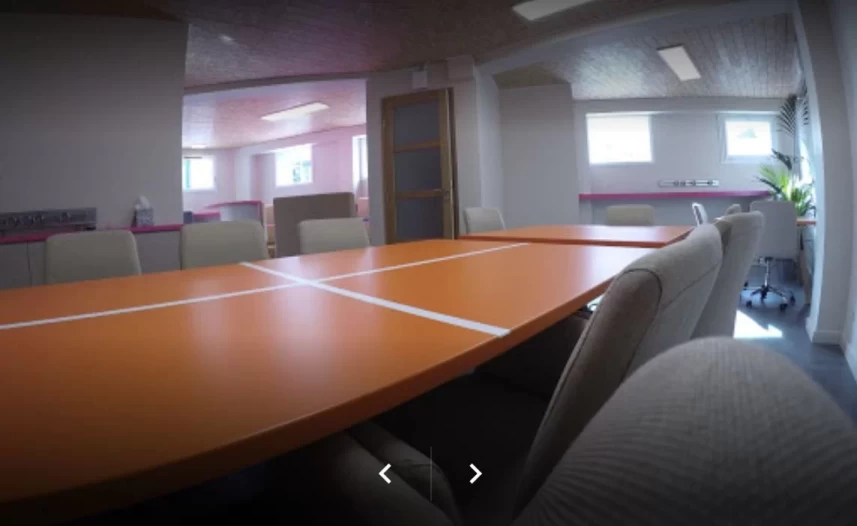 Salle de réunion  idéal pour votre activité professionnelle à Bordeaux
