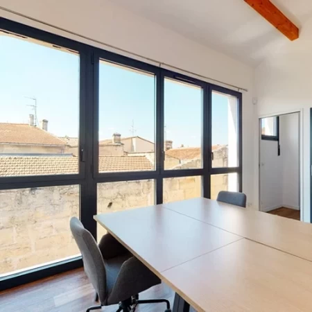 Bureau fermé  idéal pour votre activité professionnelle à Bordeaux