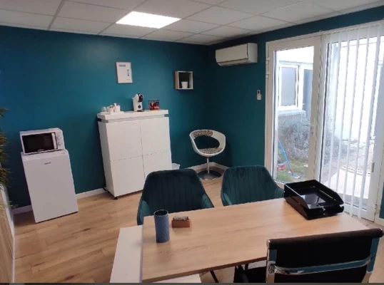 Bureau fermé  idéal pour votre activité professionnelle à Bourg-lès-Valence