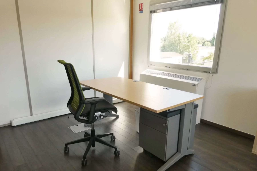 Bureau fermé  idéal pour votre activité professionnelle à Brindas