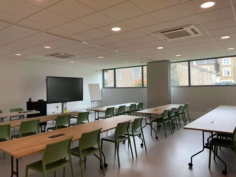 Salle de réunion  idéal pour votre activité professionnelle à Brive-la-Gaillarde
